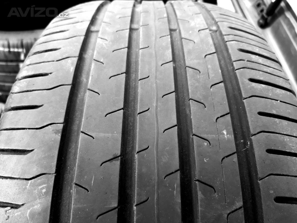 2ks letních pneu 235/45 R18 Continental