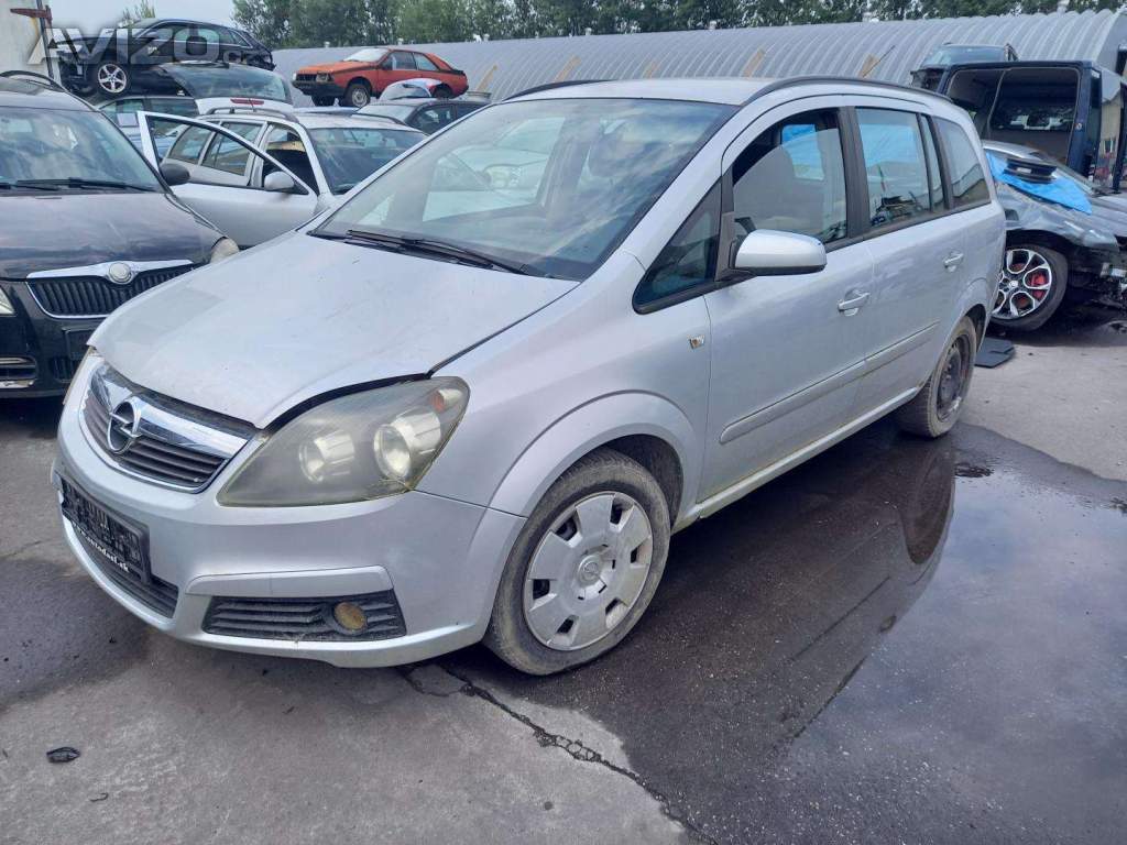 Opel Zafira B 1.6 ( Z16XEP ) 77kW r.2007 stříbrná Z157