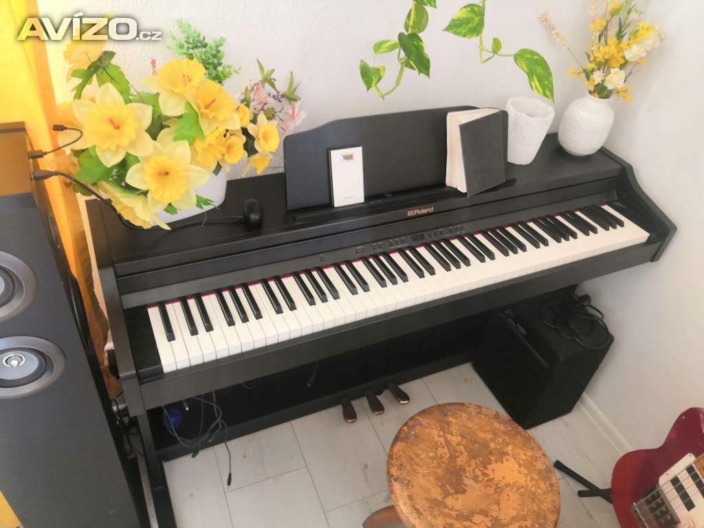 Digitální piano ROLAND RP501R