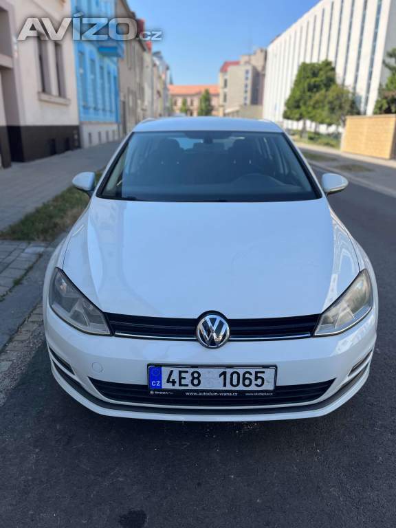 Nabízím zachovalý VW. Golf VII. řady, r. 2013 přímý majitel.