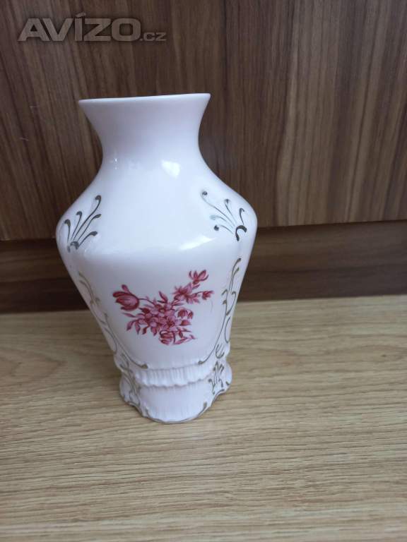 Prodám vázičku z růžového porcelánu 