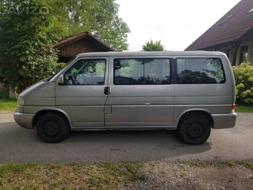 Volkswagen Caravelle 2,5   Caravelle T4 s plošinou pro IN