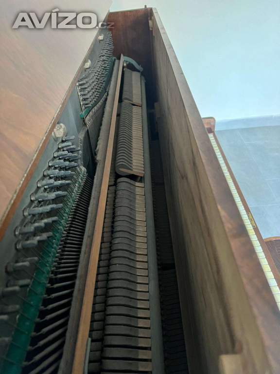 Piano Hlucháň