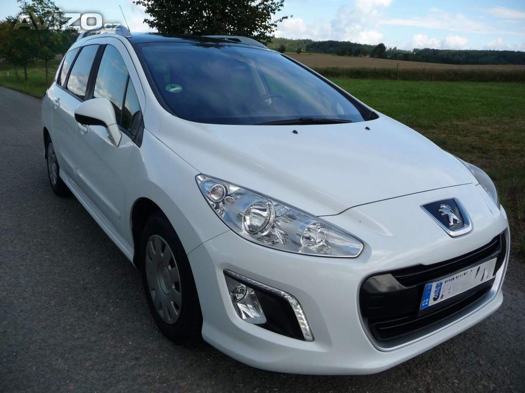 Peugeot 308 SW, 1,6 HDi, koupen 2014 v ČR, 7 sedaček !