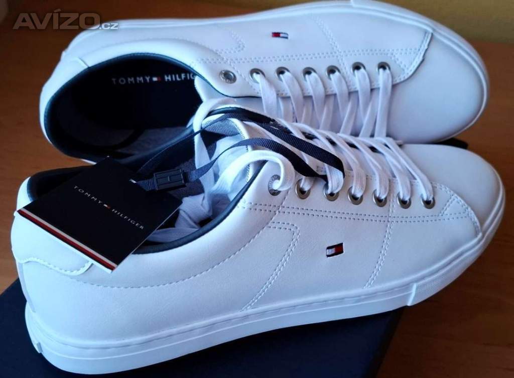 Tenisky z kůže Tommy Hilfiger vel. 42 akce 