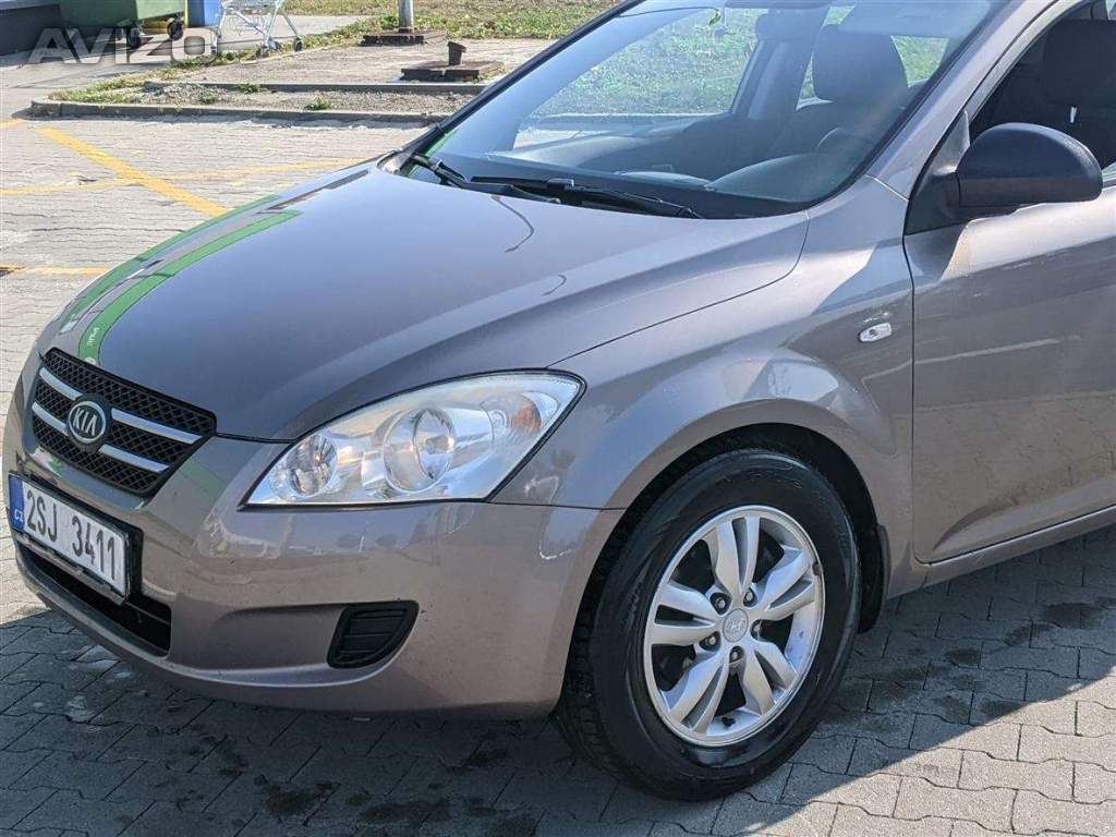 Kia ceed 1.4 80 kw LPG 2009 Nová STK