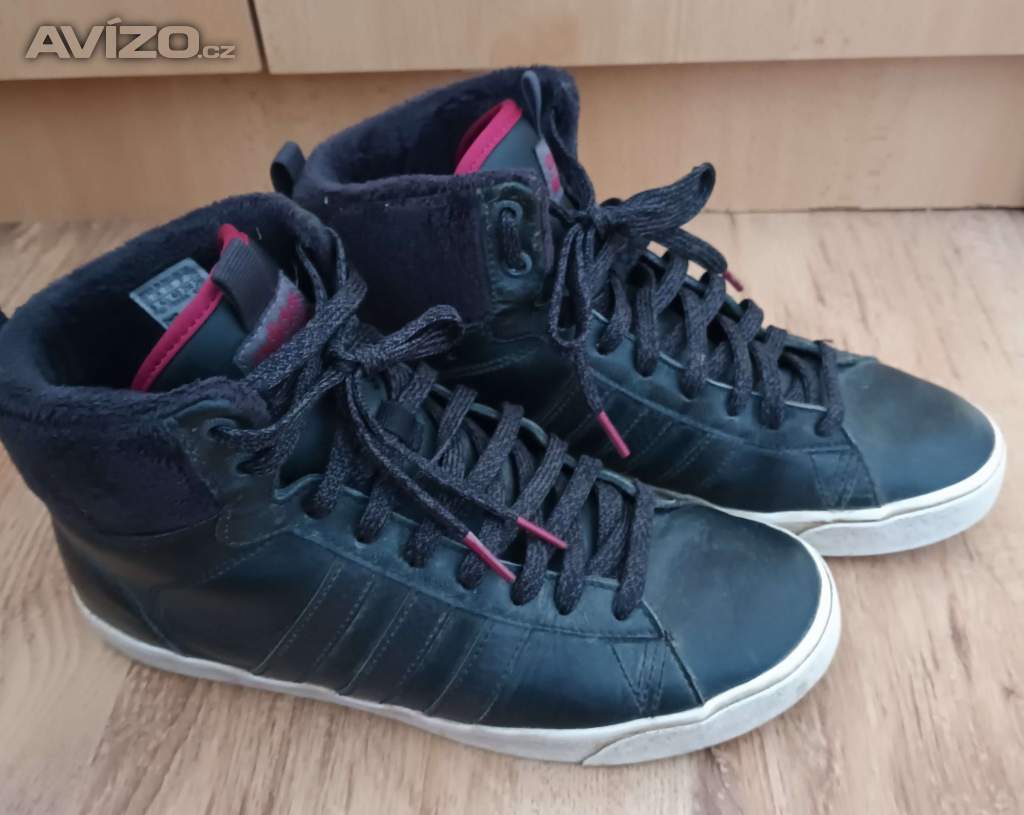 zateplené kotníkové tenisky Adidas vel.40