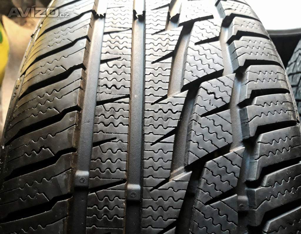 2ks zánovních zimních pneu 225/55 R17 Matador