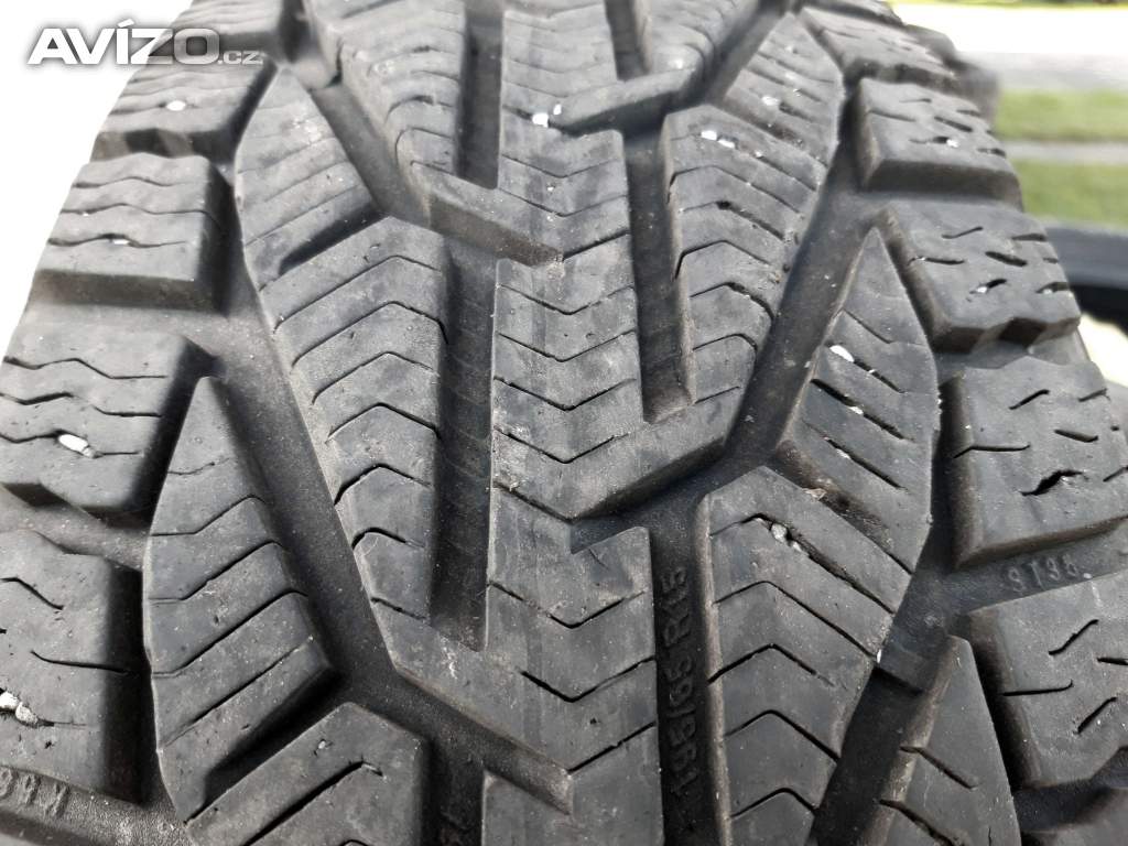 2ks zimních pneu 195/65 R15 Riken