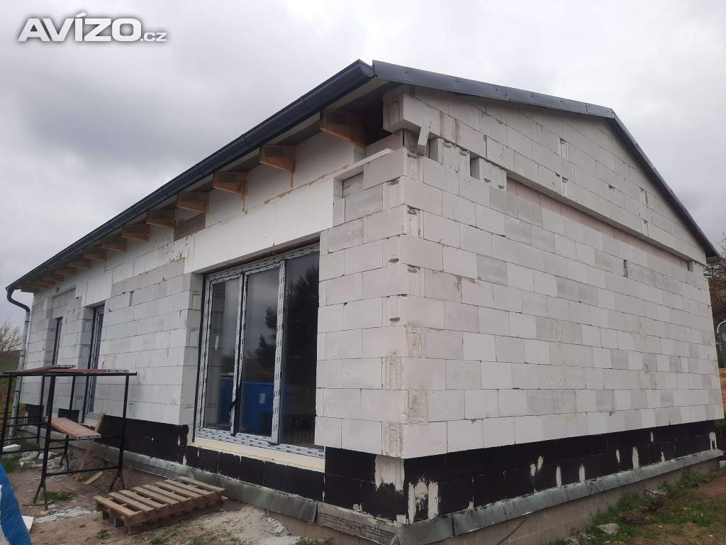 Prodej domu bungalov se stavebním  pozemkem 2 000 m², Pačlavice, okr. Kroměříž