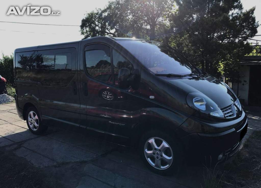 Renault Trafic verze Black edition passenger 2,0 dCi, 85kW L1H1