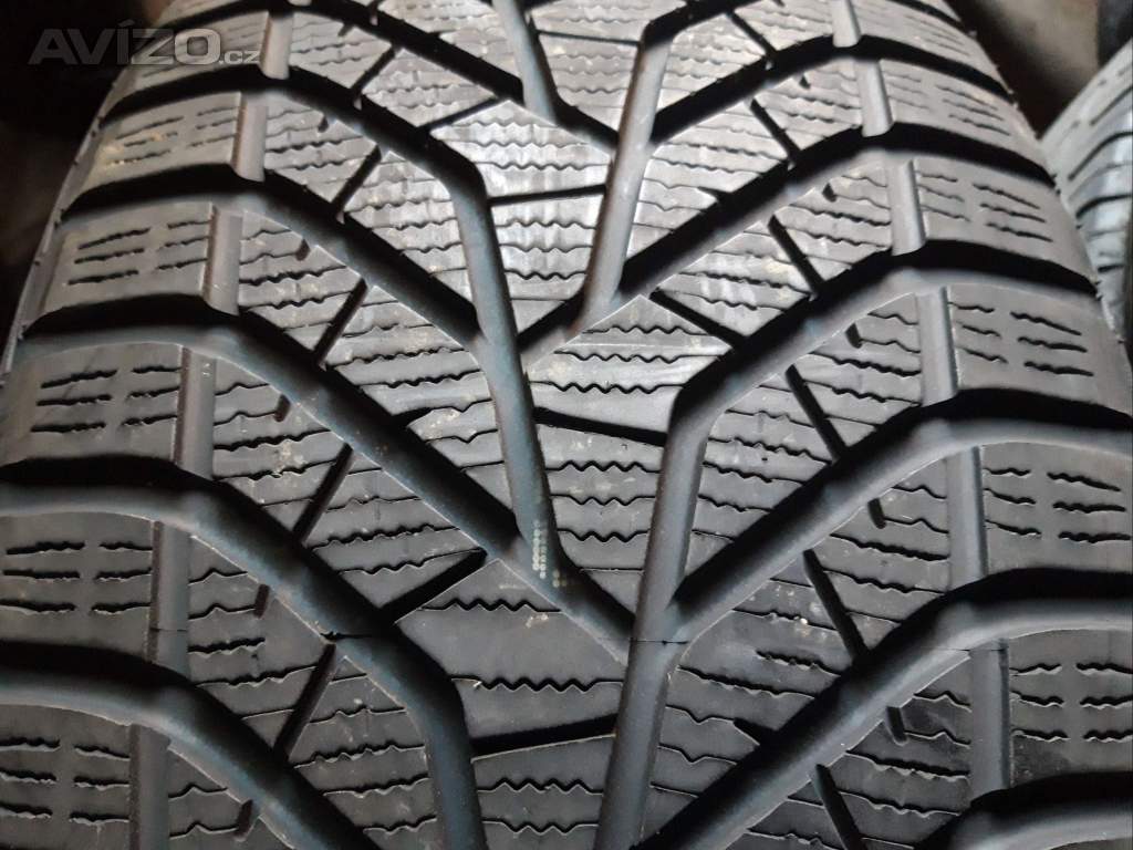 Sada zimních pneu SUV 255/45 R20 Yokohama