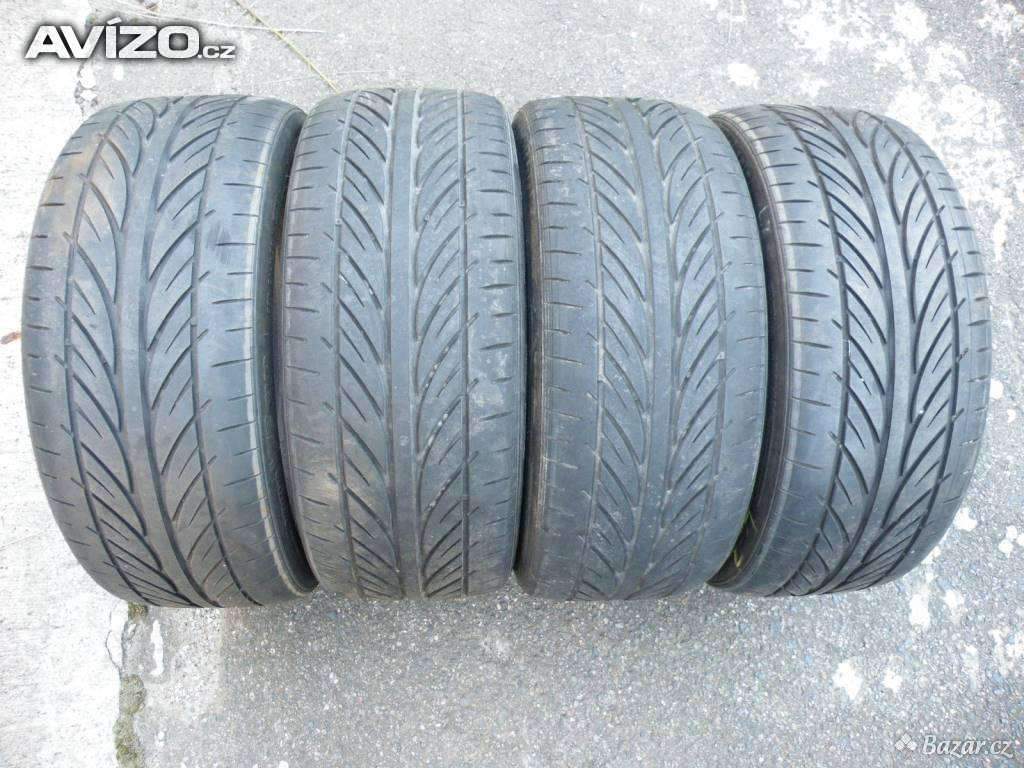 Letní pneu Hankook 215/40ZR18