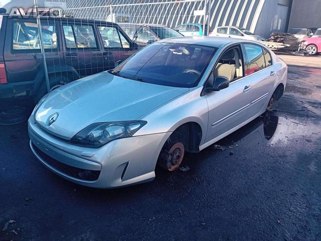 Renault Laguna III 2.0 D ( M9R L 8 ) 130kW r.2009 stříbrná 