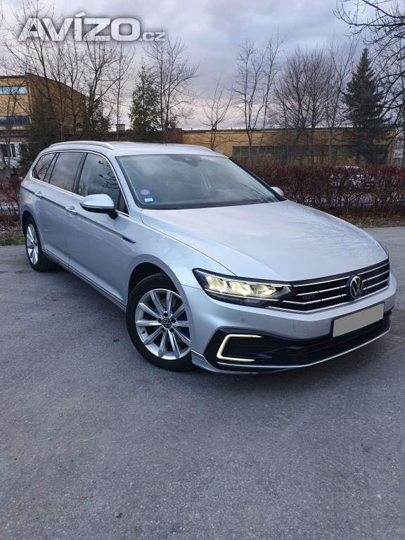 Volkswagen PASSAT B8 GTE  1.4 TSI HYBRID PLUGIN DSG 218 KONÍ ROK 2021