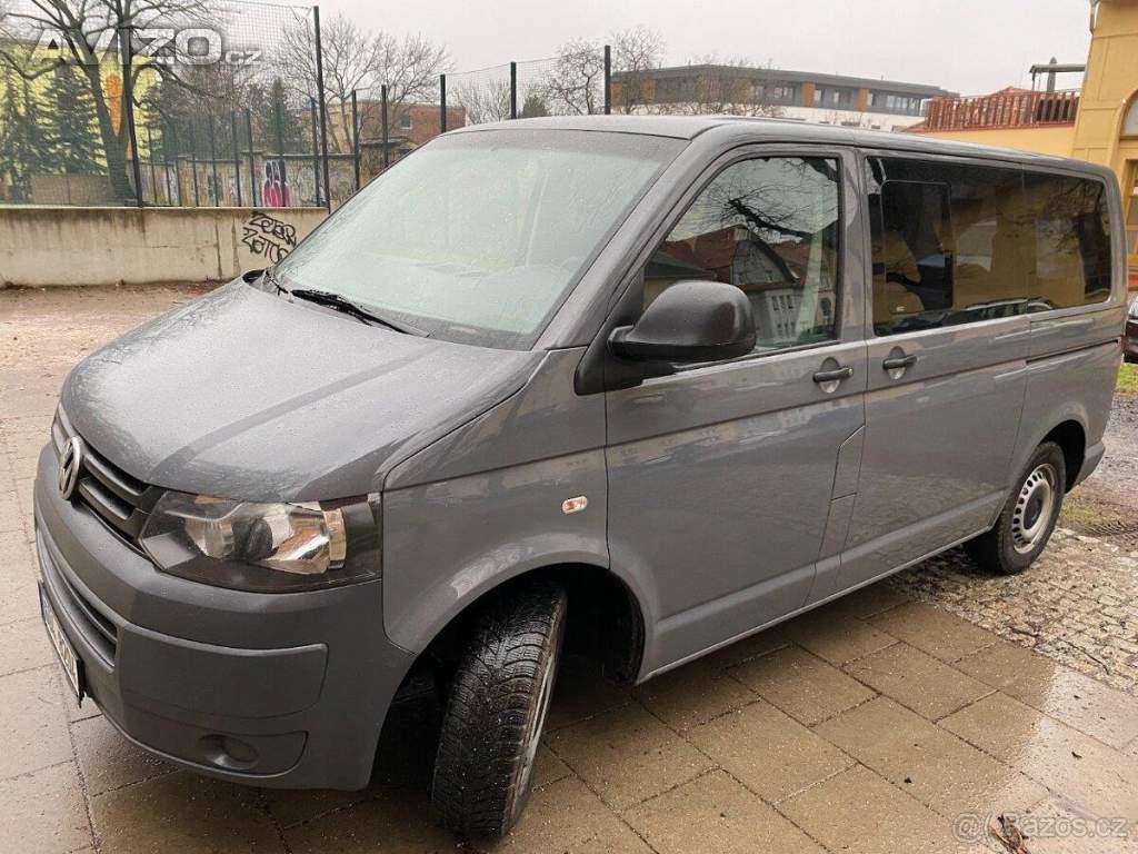 Volkswagen Transporter 1. majitel, 9míst, lůžková úpr