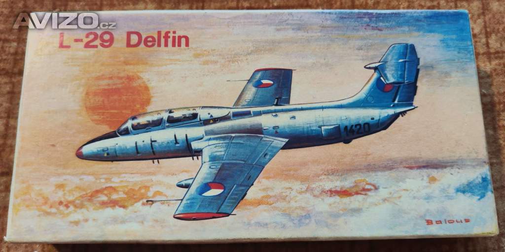 Model letadla Delfin L-29