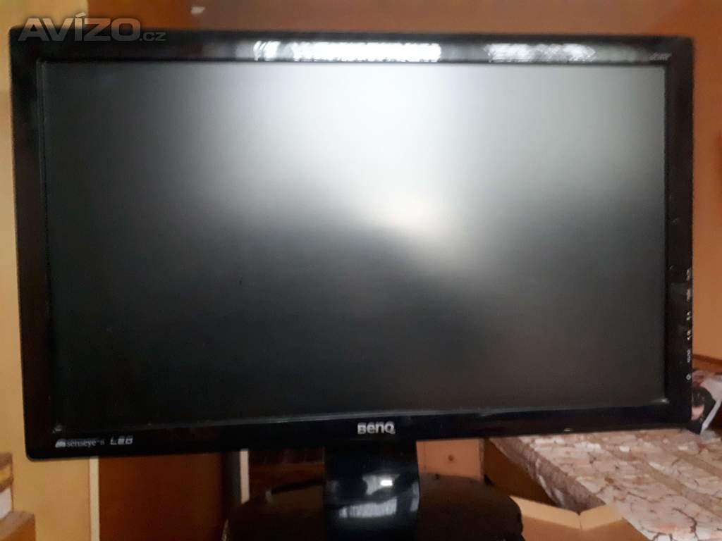 Monitor LCD / uhlopříčka 20/BENQ