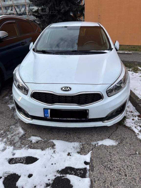 Kia Ceed 1,6   benzín 1.majitel