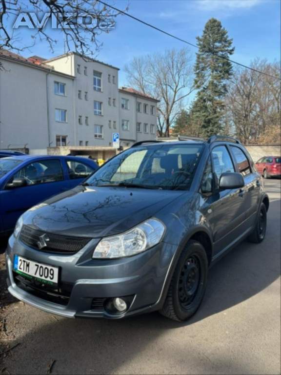 Suzuki SX4 1,6   Suzuki SX4 šedé