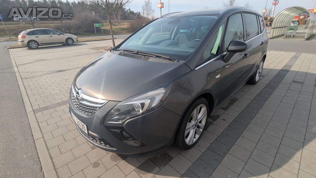 Opel Zafira Tourer 7 míst 2015, 1,6D 100 kW 275000 km