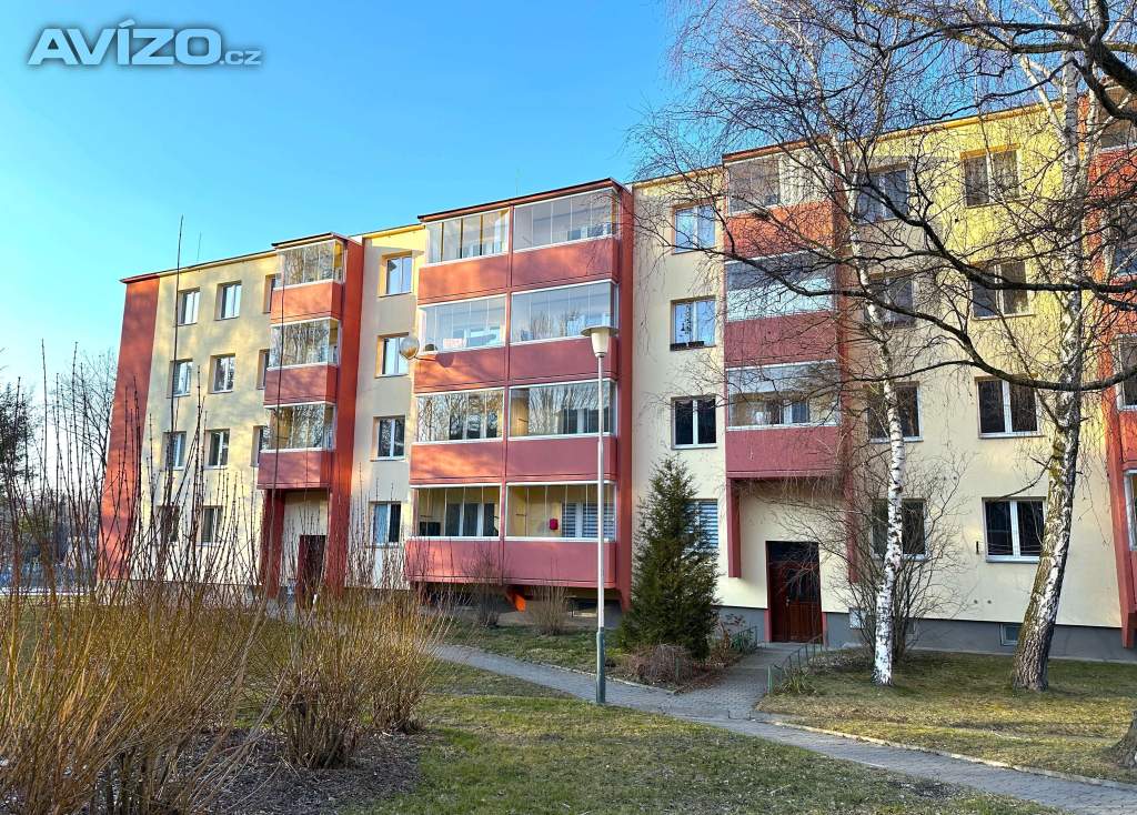 Prodej 3+1 Ostrava - Poruba, ul. Moyzesova, nízká zástavba, zasklený balkon