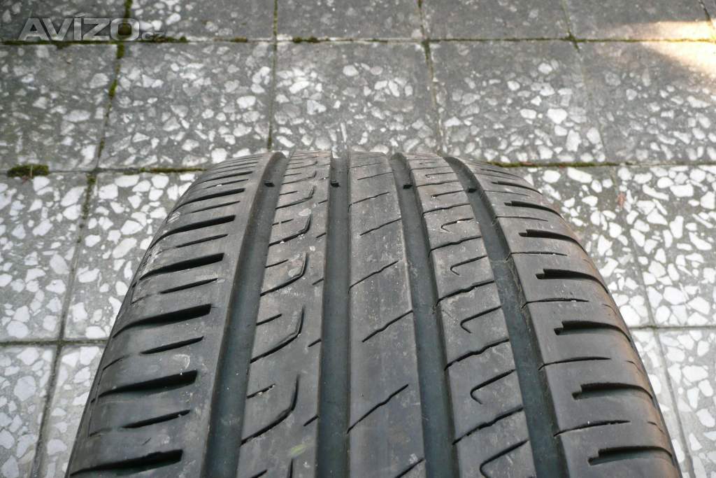 Sada letních pneu Barum 235/45 R18