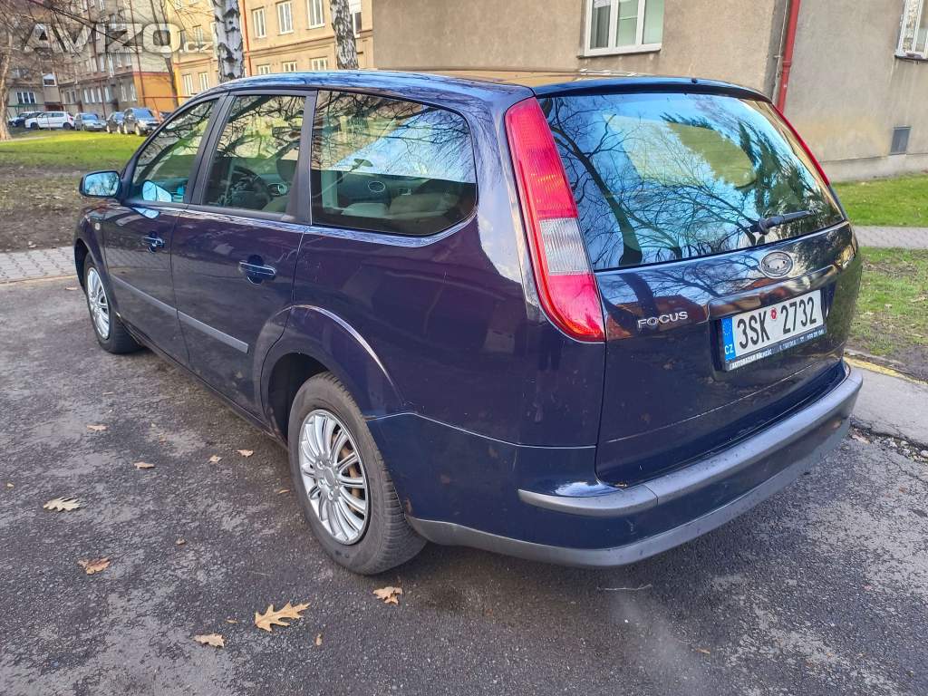 Ford Focus kombi 1.6 benzín, klima 