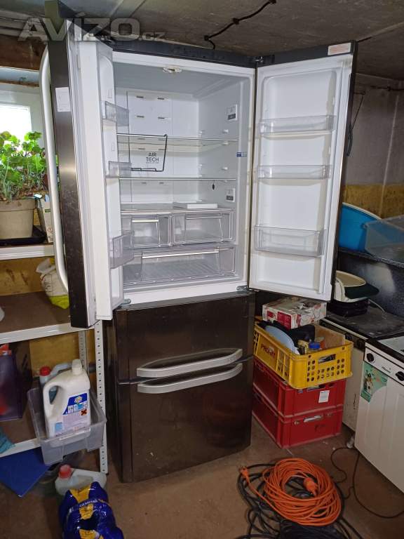 Prodám velkou americkou lednici s mrazákem ARISTON.