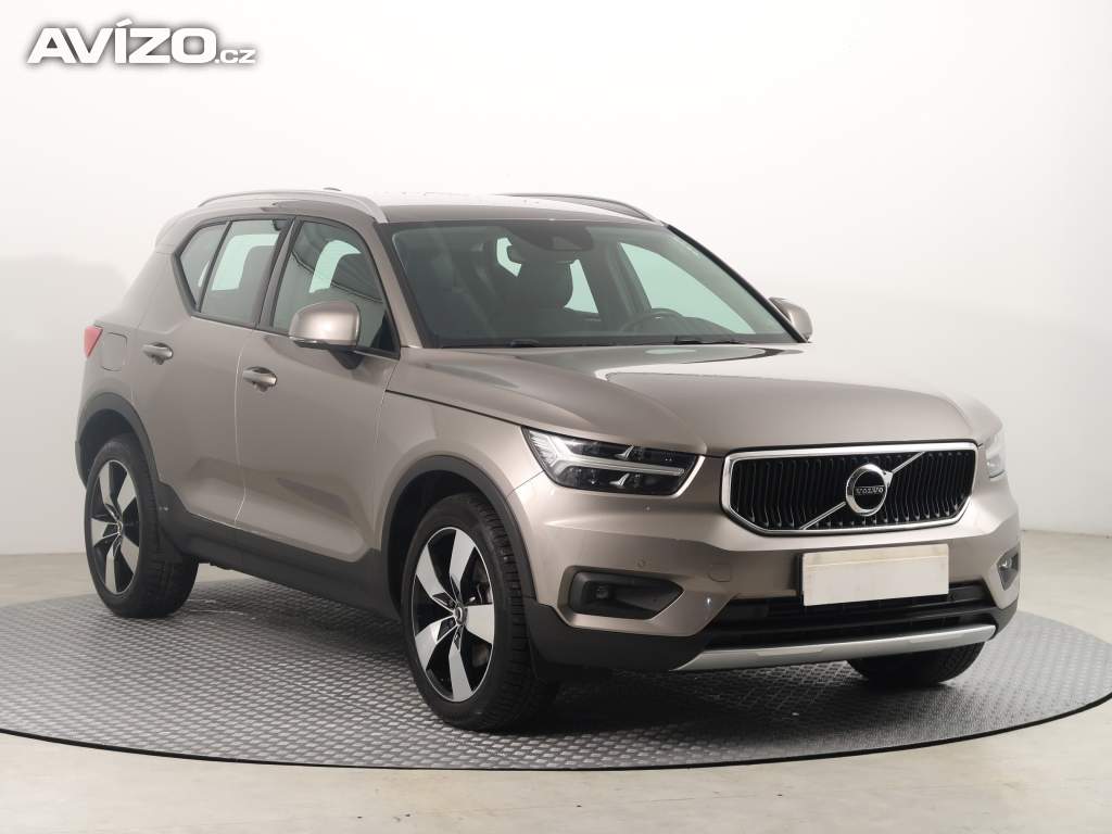 Volvo XC40 T4