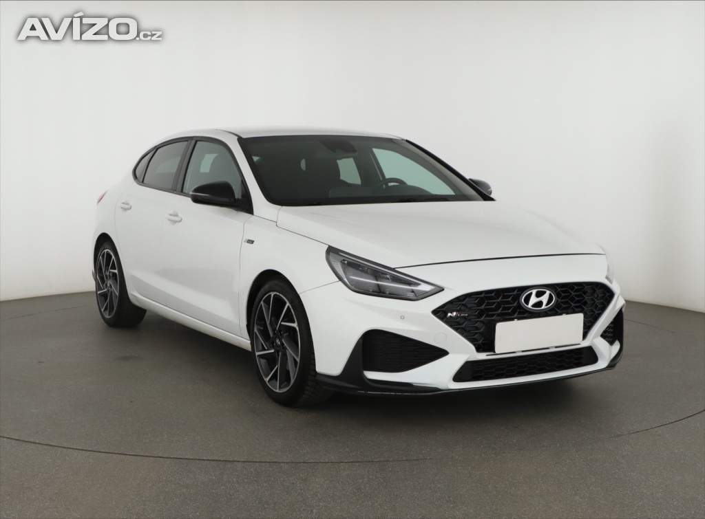 Hyundai i30 Fastback 1.5 T-GDI MHEV