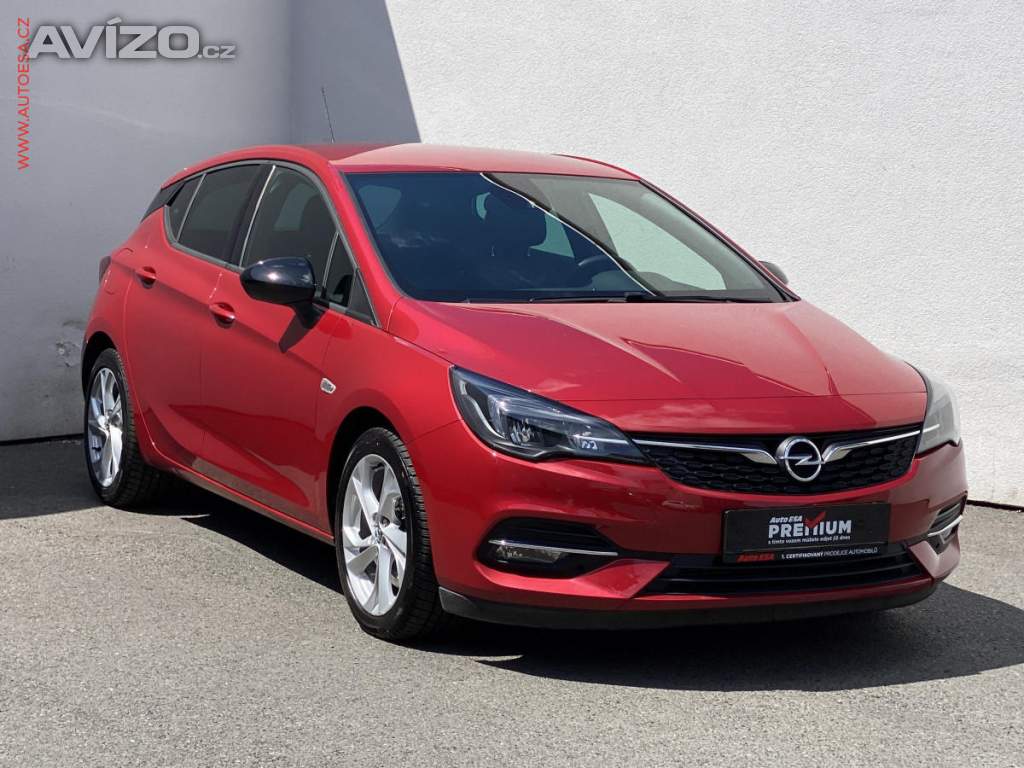 Opel Astra 1.2 T, 1.maj,ČR, LED, +pneu