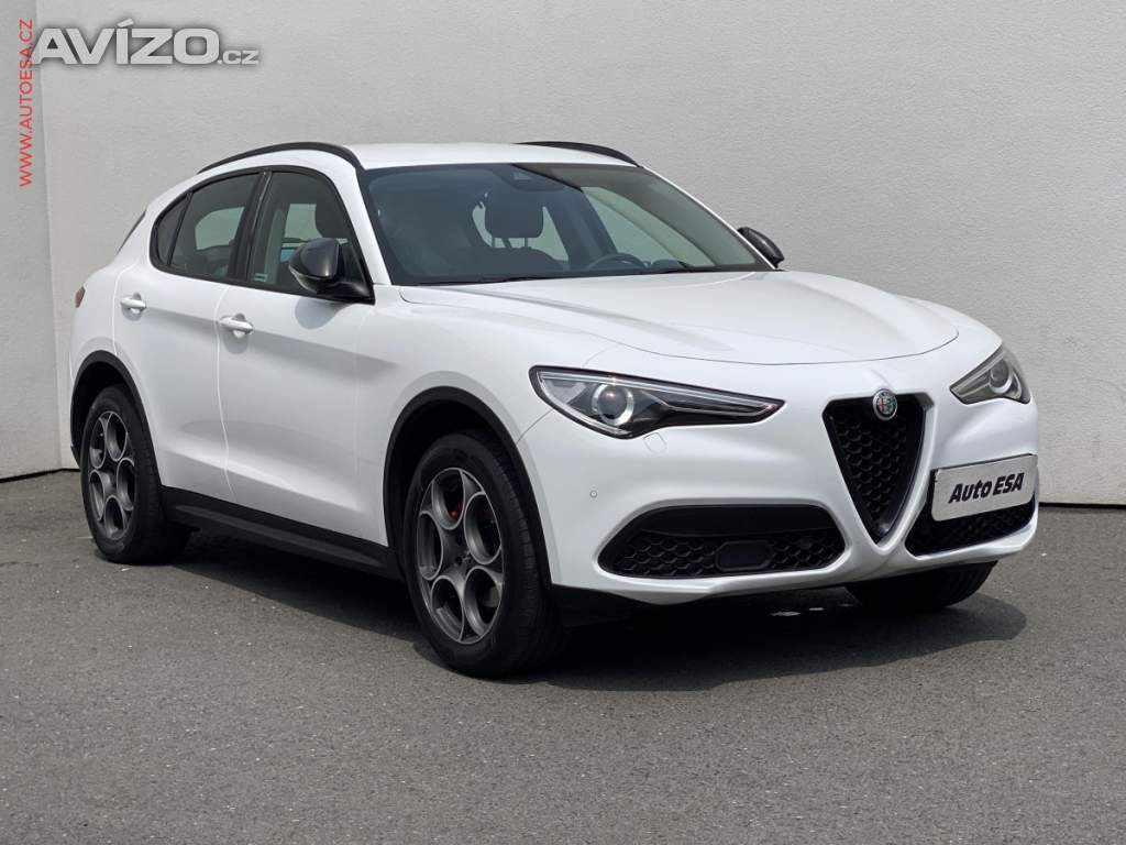 Alfa Romeo Stelvio 2.0T 4x4, ČR, AT, bixen, navi