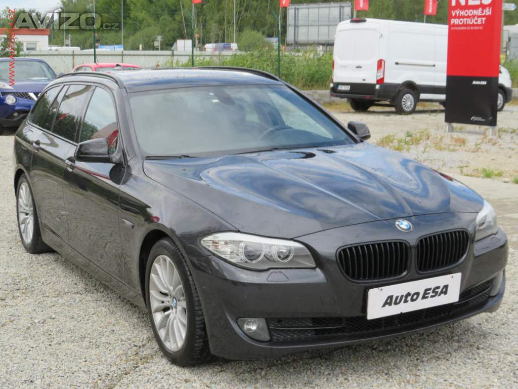 BMW 3.0D, AC, výhřev sed. navi