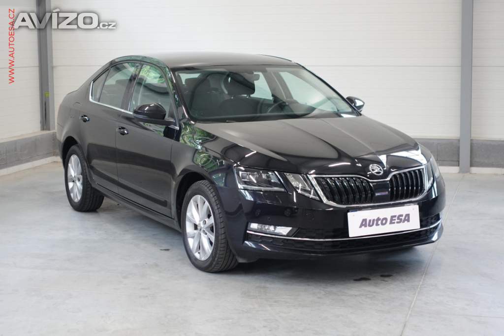 Škoda Octavia 2.0TDi, 2.maj,ČR, DSG, LED