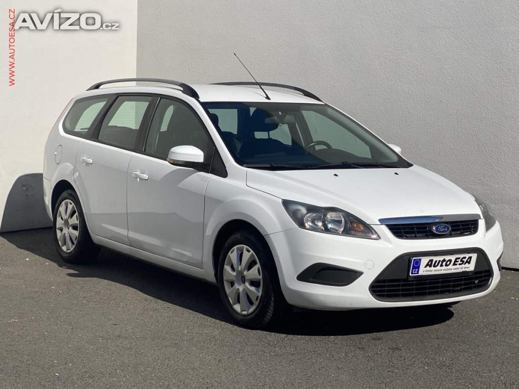 Ford Focus 1.6i, AC, park čidla