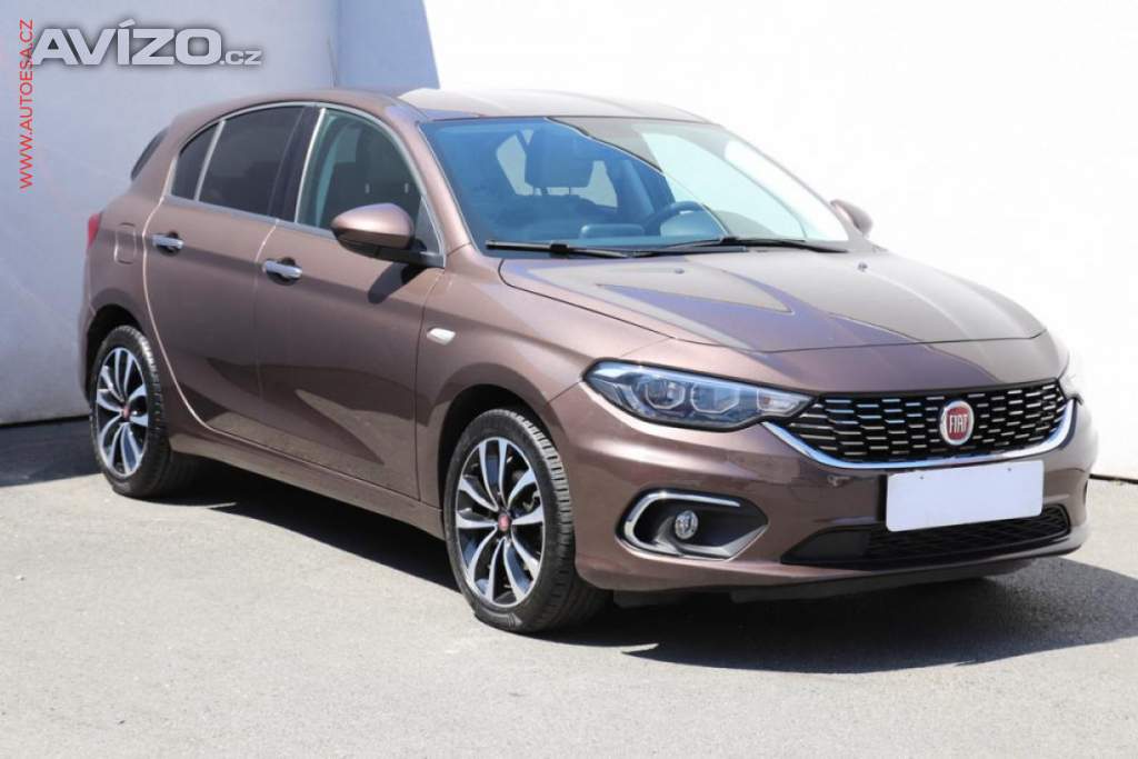 Fiat Tipo 1.4, Lounge, navi, kůže