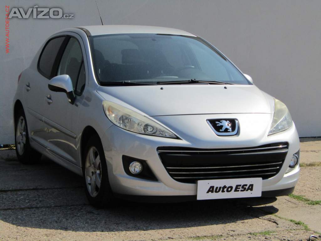 Peugeot 207 1.4 VTi, 2.maj,ČR, AC, park