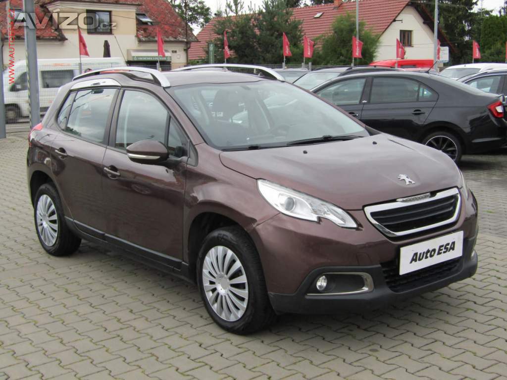 Peugeot 2008 1.2 VTi, AC, temp.