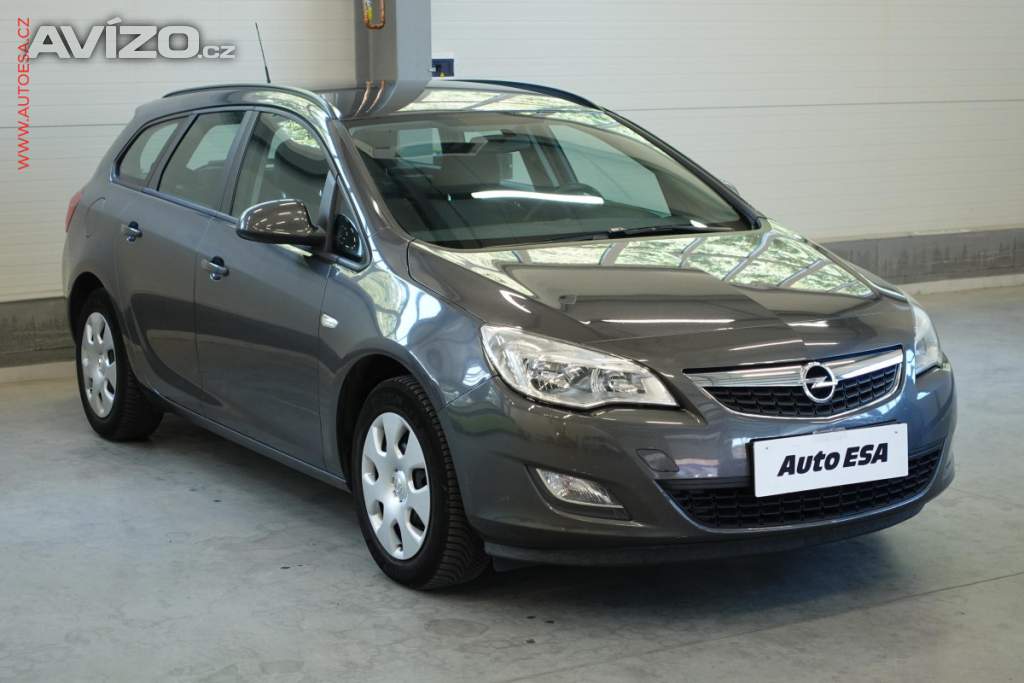 Opel Astra 1.4i, AC, TZ, výhřev sed