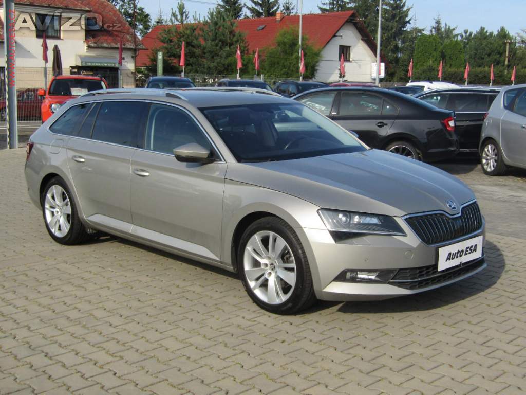 Škoda Superb 2.0 TDi, ČR, Bixen, navi