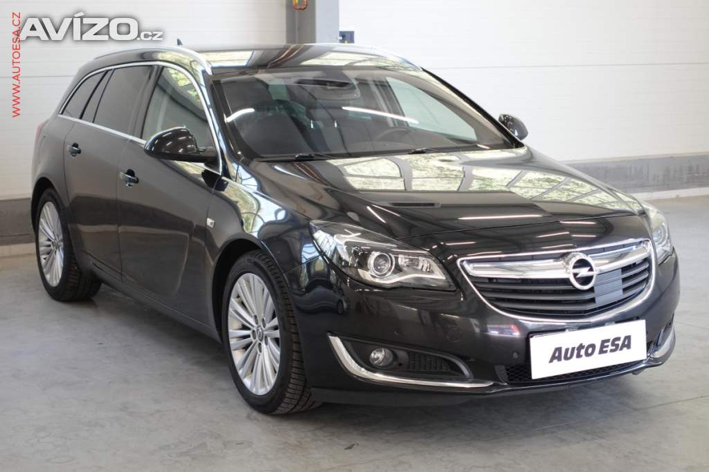 Opel Insignia 2.0 CDTi, ČR, AC, xenon