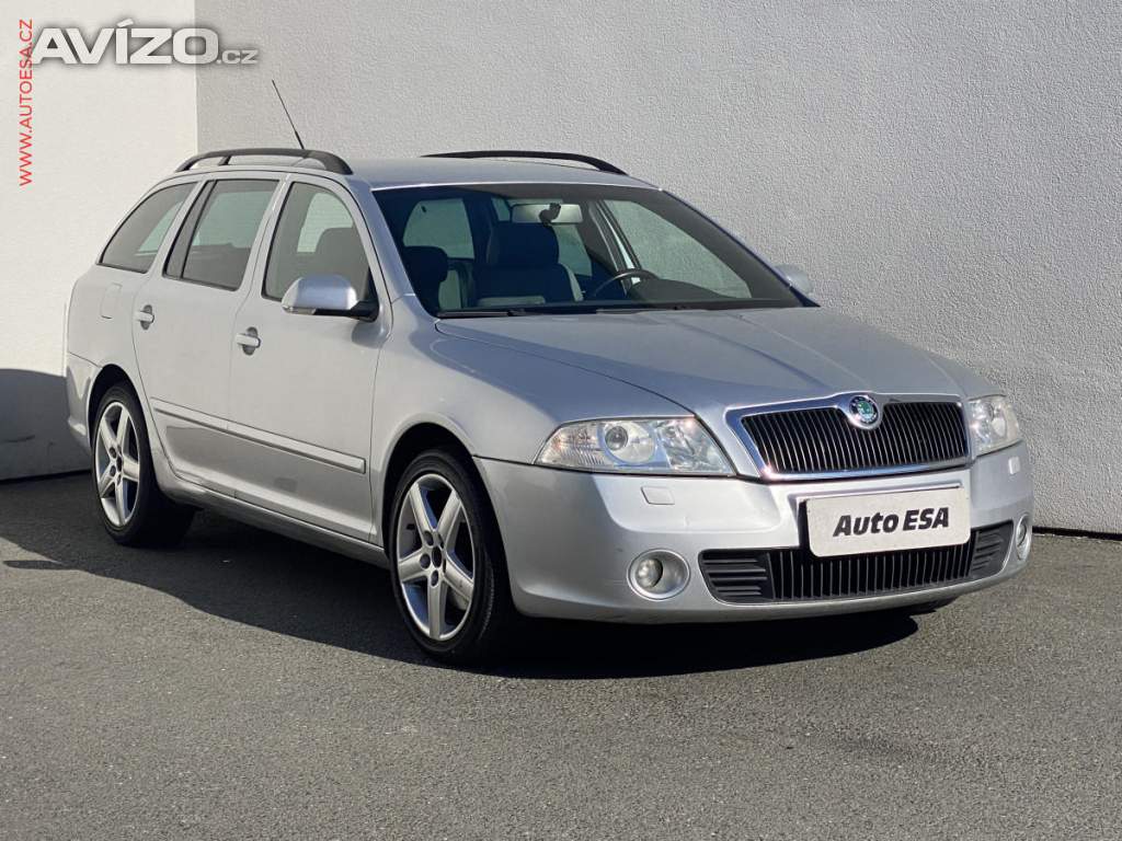 Škoda Octavia 2.0 TDi, ČR, RS, xenon, tempo