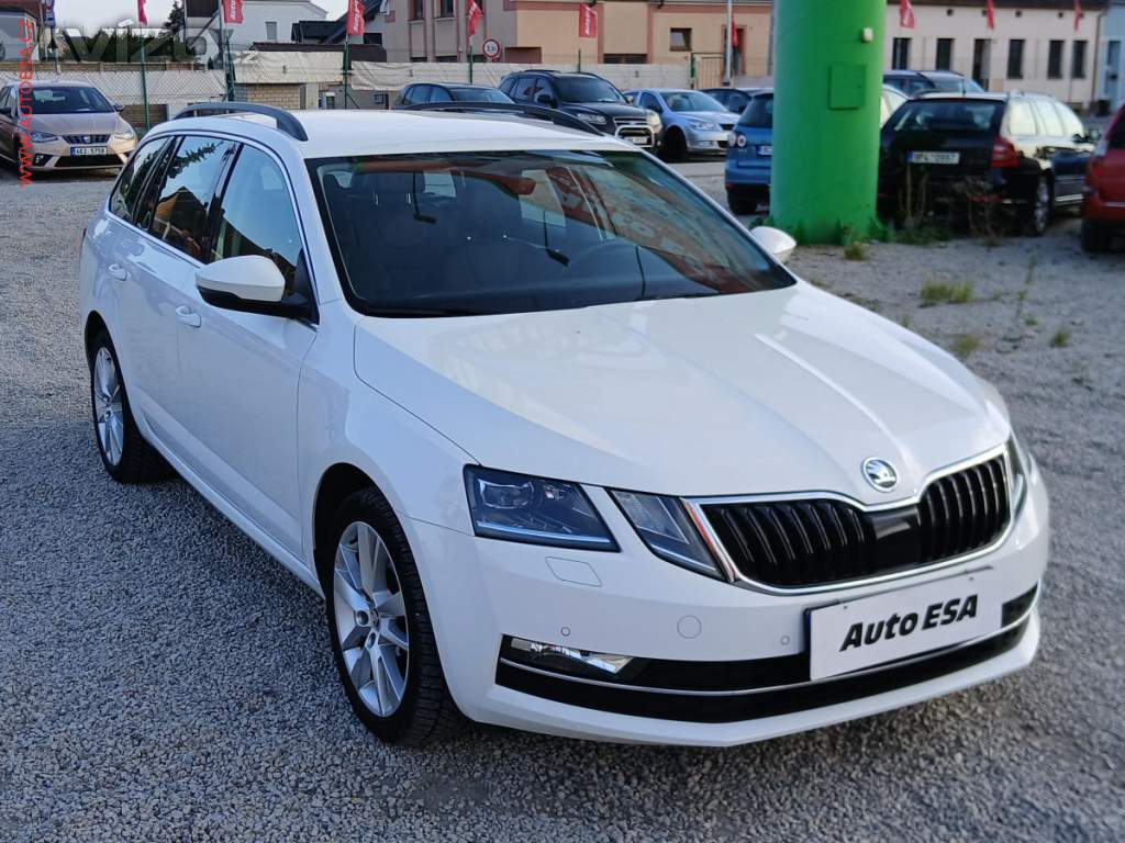 Škoda Octavia 2.0 TDi, DSG, LED, park.čidla