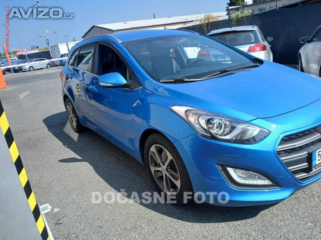 Hyundai i30 1.6 GDi, 1.maj,ČR, park