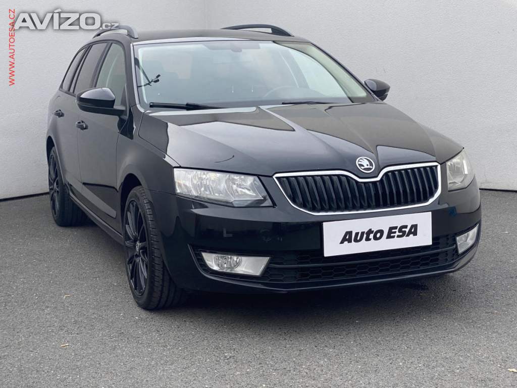 Škoda Octavia 2.0 TDi, DSG, navi, výhřev