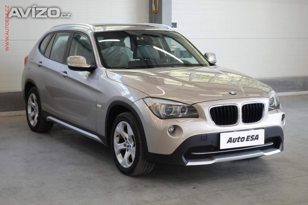 BMW X1 2.0d X-drive, ČR, AT, xenon