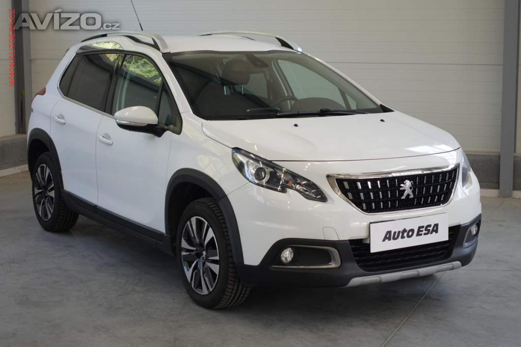 Peugeot 2008 1.2i, 1.maj,ČR, AC, park.