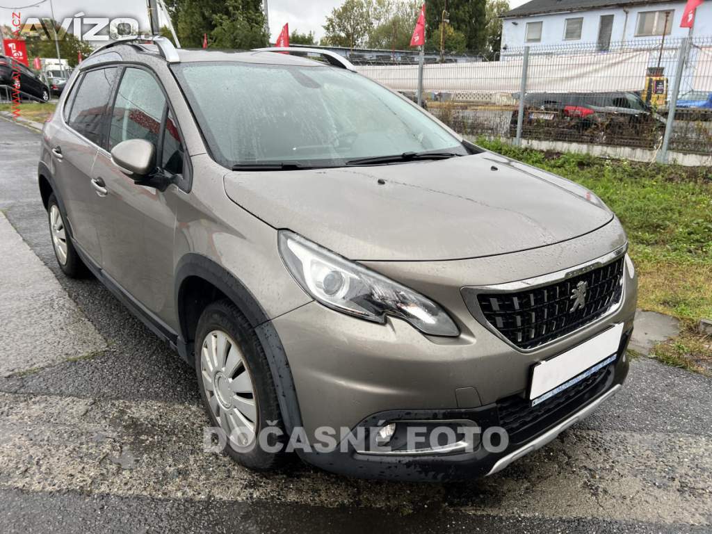 Peugeot 2008 1.2PT, 1.maj,ČR, +servis.