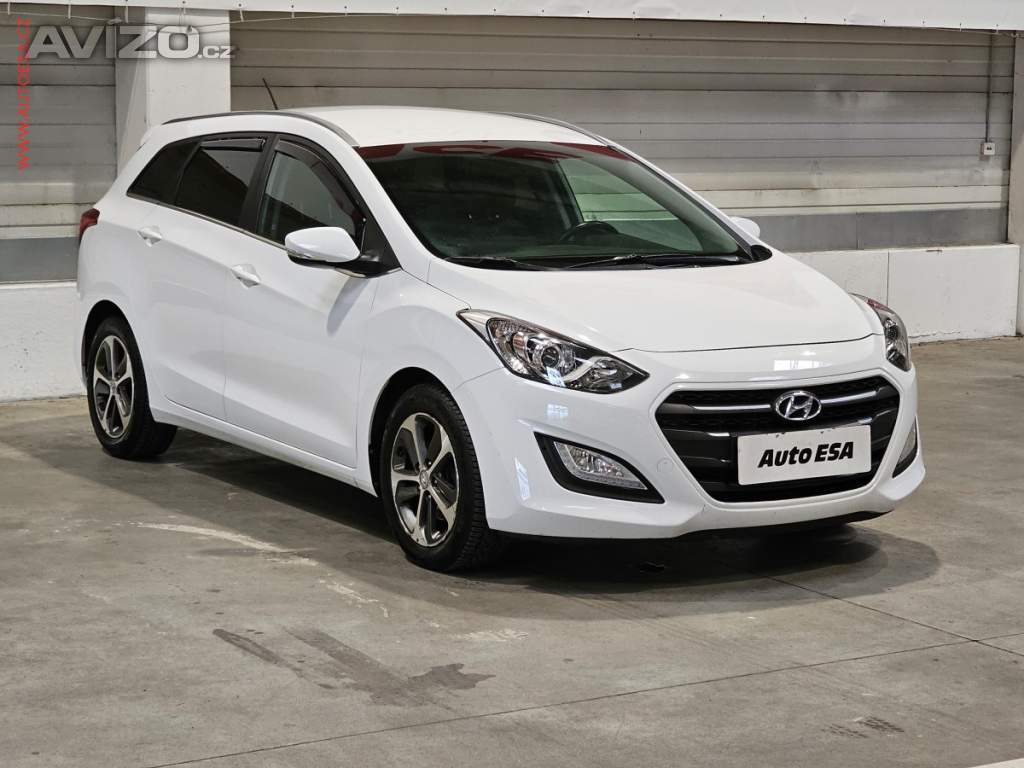 Hyundai i30 1.6i, ČR, AC, temp